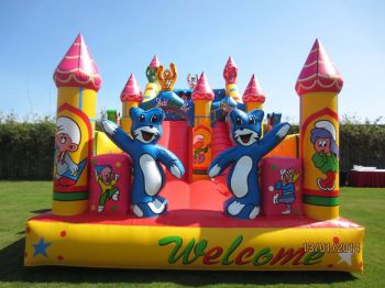 Nhà nhún hơi hình lâu đài 26